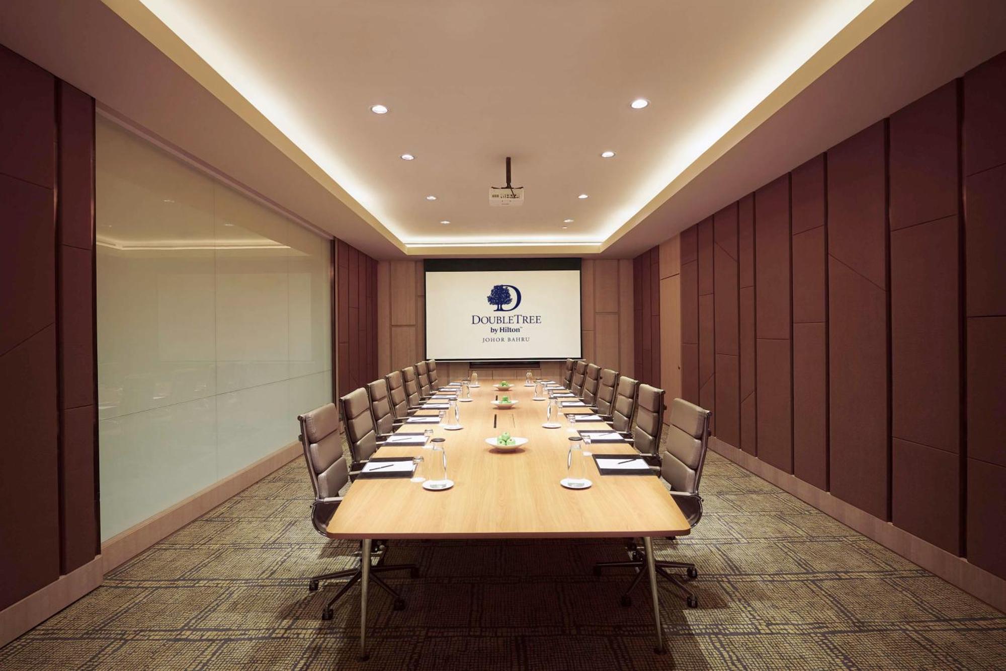 Hotel Doubletree By Hilton Johor Bahru Exterior foto