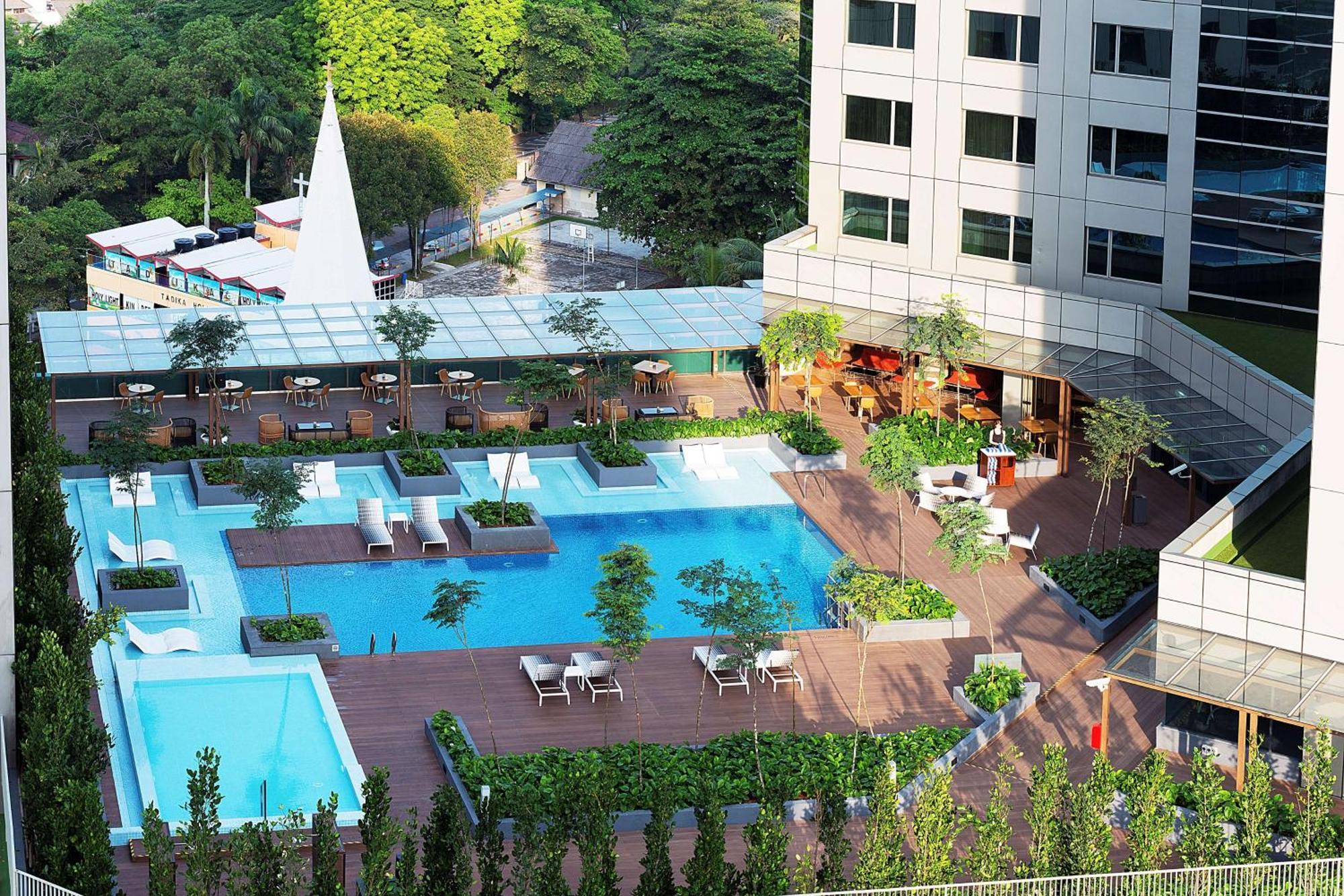 Hotel Doubletree By Hilton Johor Bahru Exterior foto